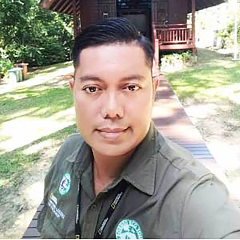 Specialist Guide - Jumaidi Bin Amil Hassan Specialist Guide - Jumaidi Bin Amil Hassan