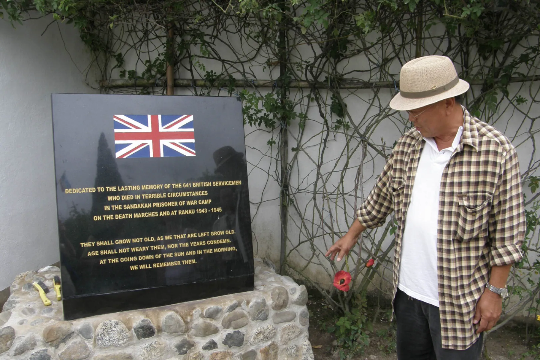 kundasang war memorial
