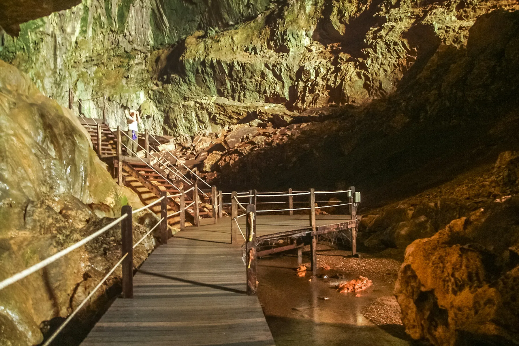 Entrance to Deer Caves