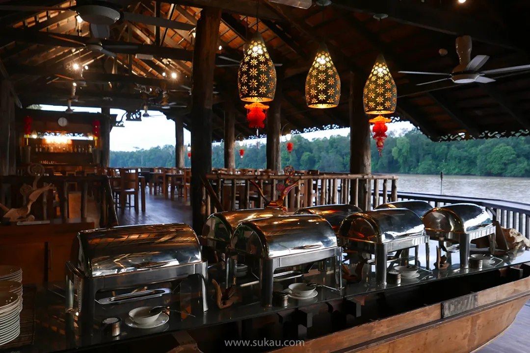 Dining at Melapi Restaurant and Jetty